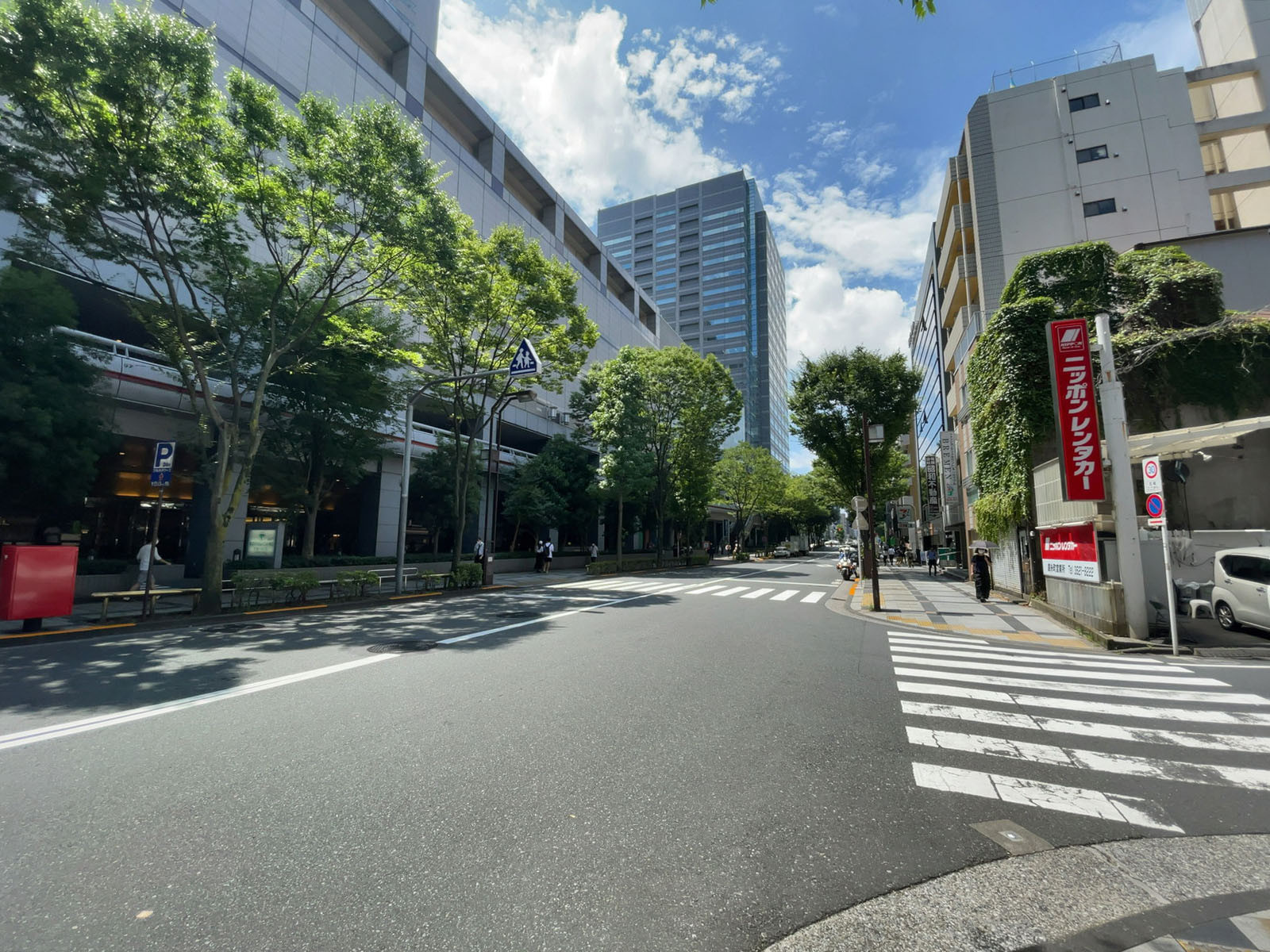長嶋ビル前面の通り