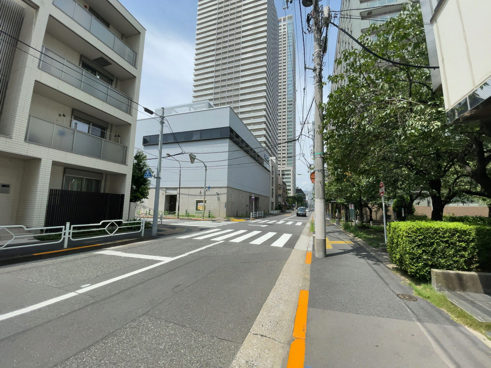 クエスト正徳前面の通り