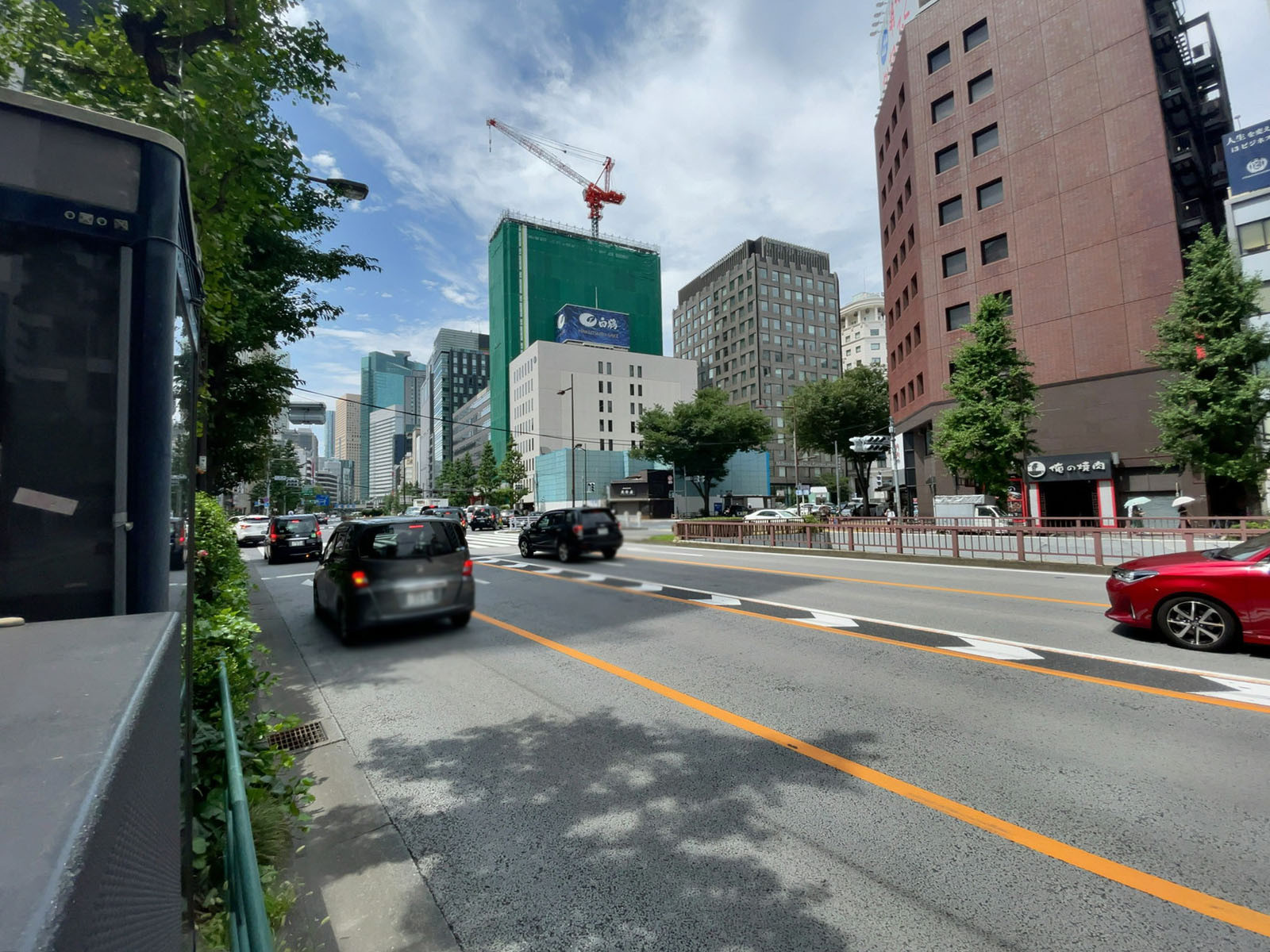 銀座アポロ昭和館前面の日本橋芝浦大森線