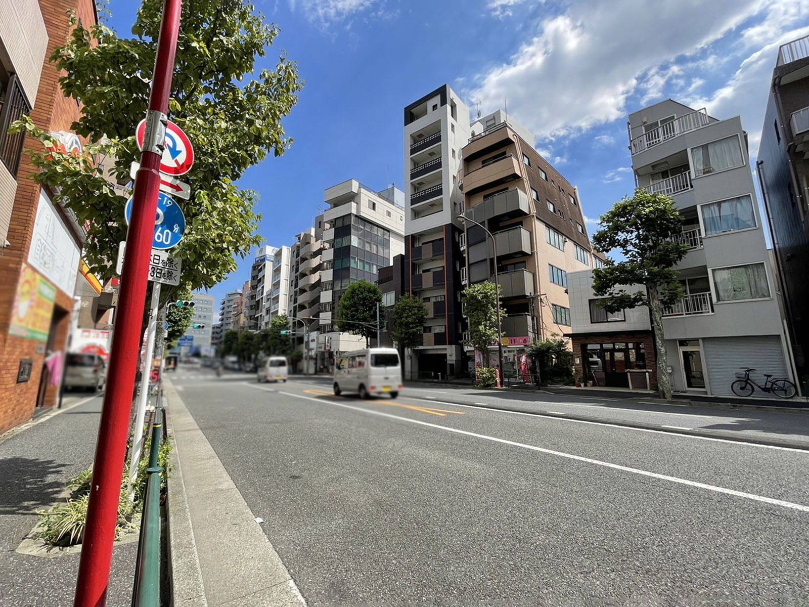 大山ビル前面の通り