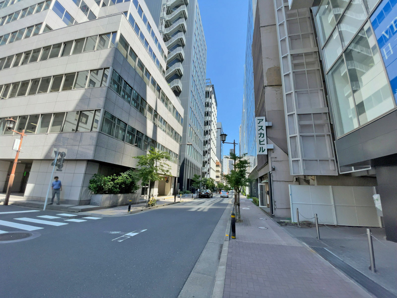 三光日本橋二丁目ビル前面の通り