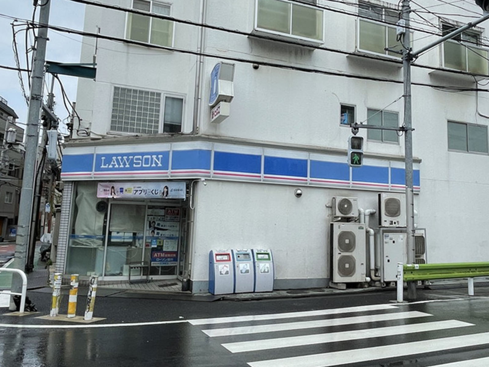 徒歩4分のローソン 白金三光店