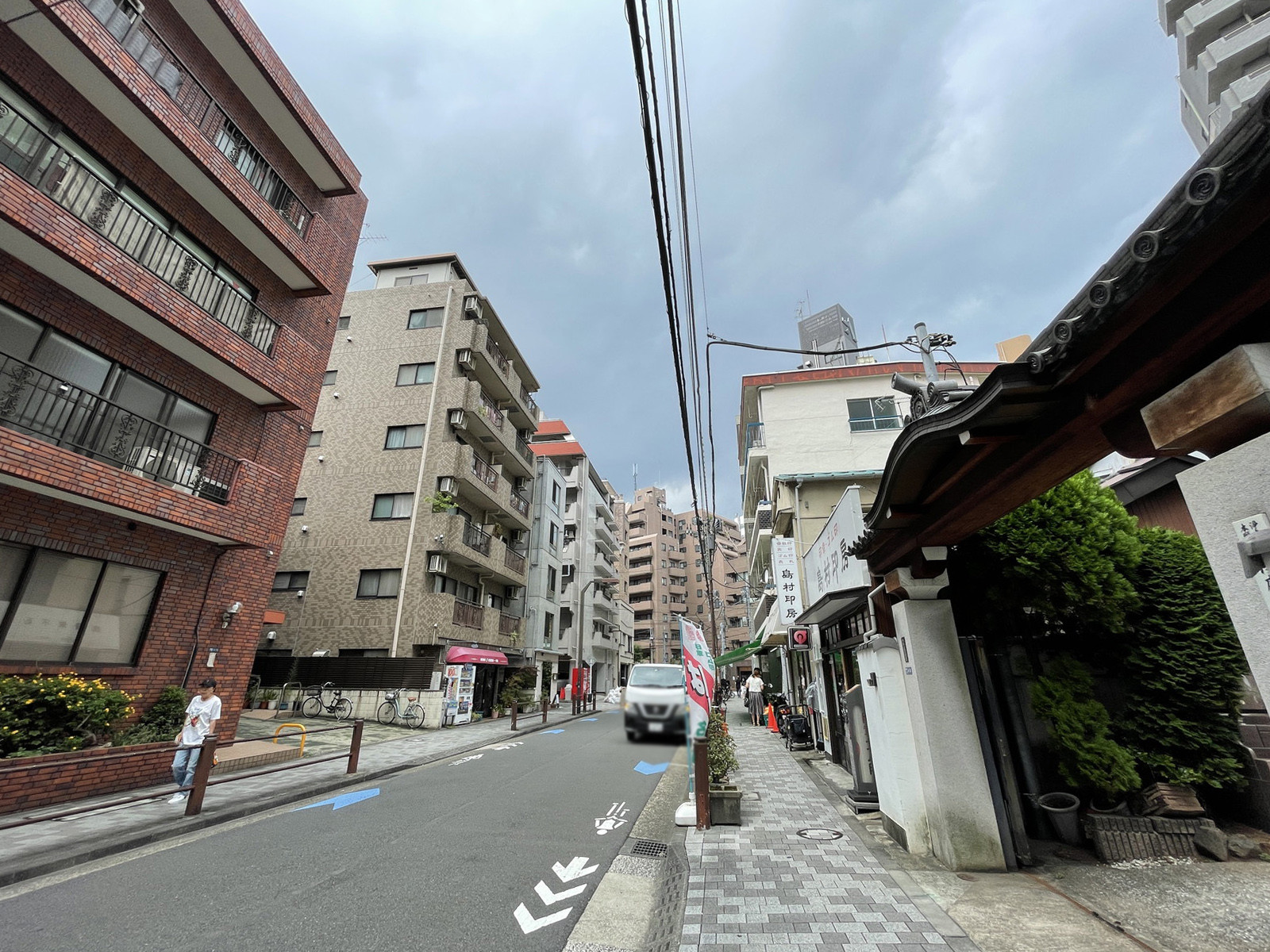 小池ビル前面の通り