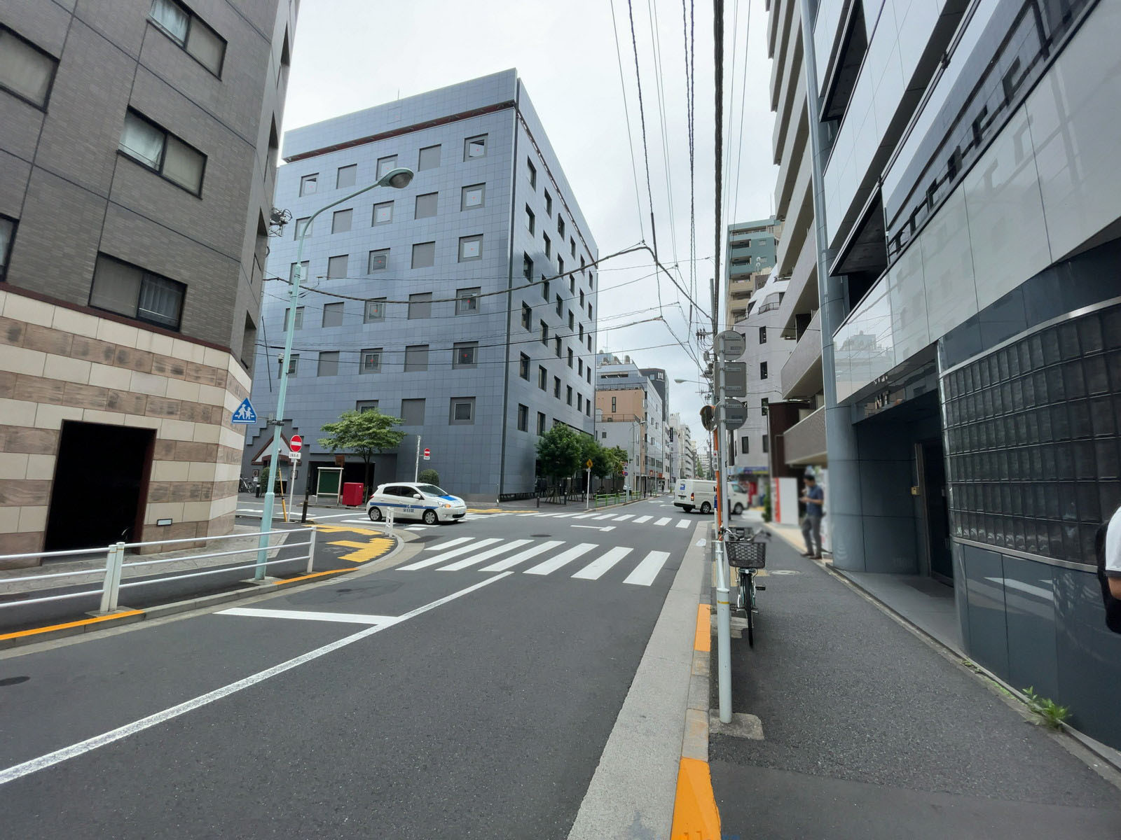 NTイリフネビル前面の通り