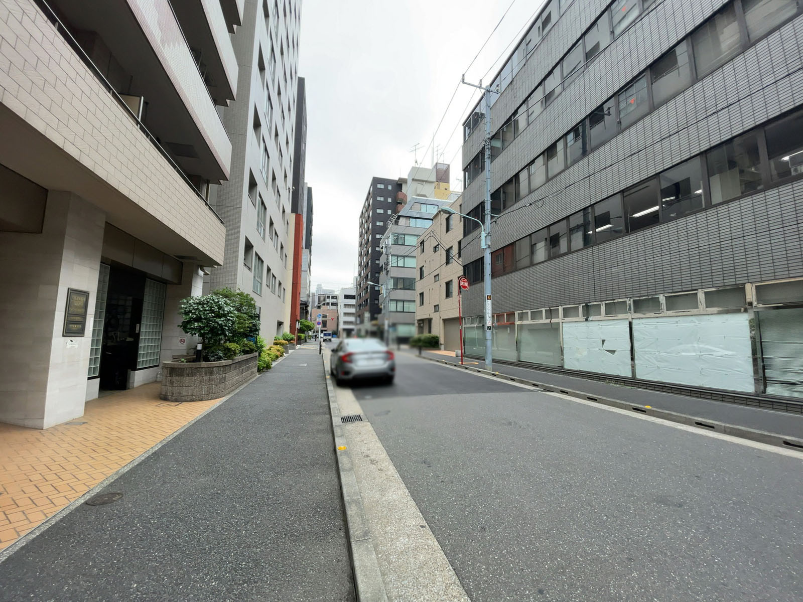 丹波ビル前面の通り
