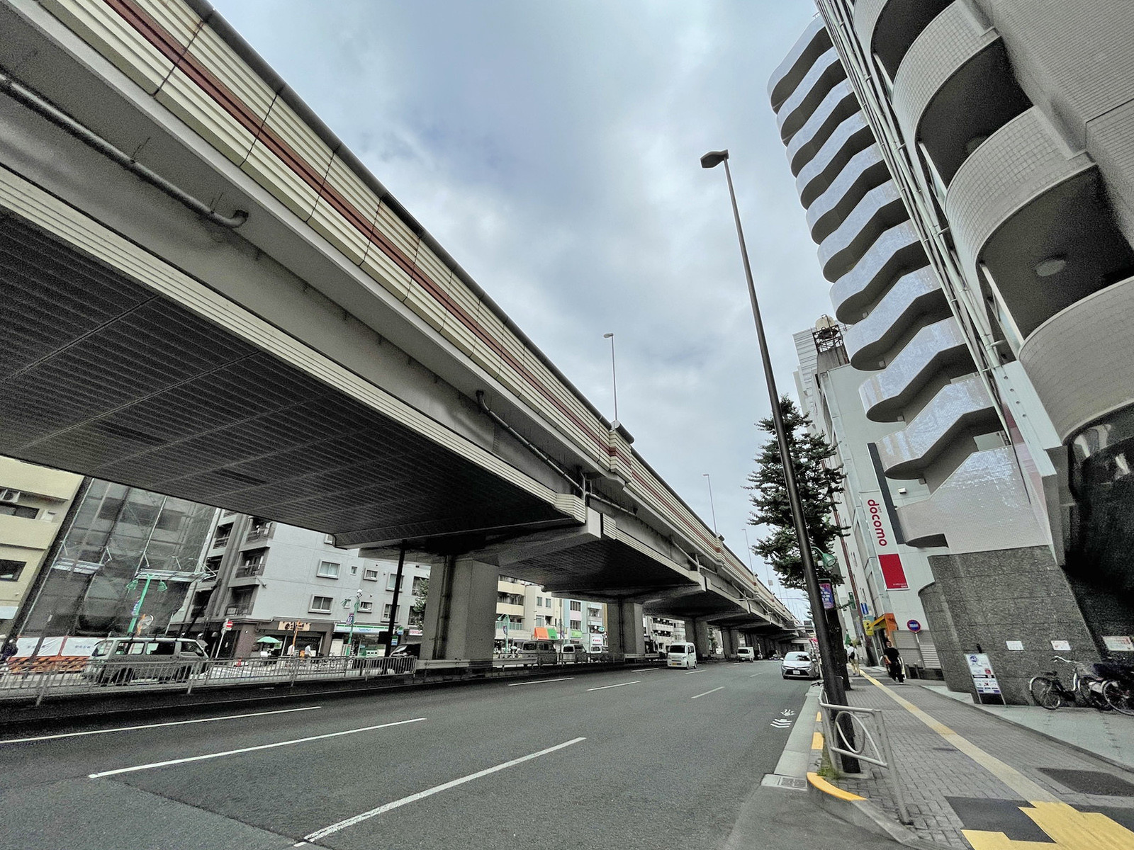 付近の甲州街道