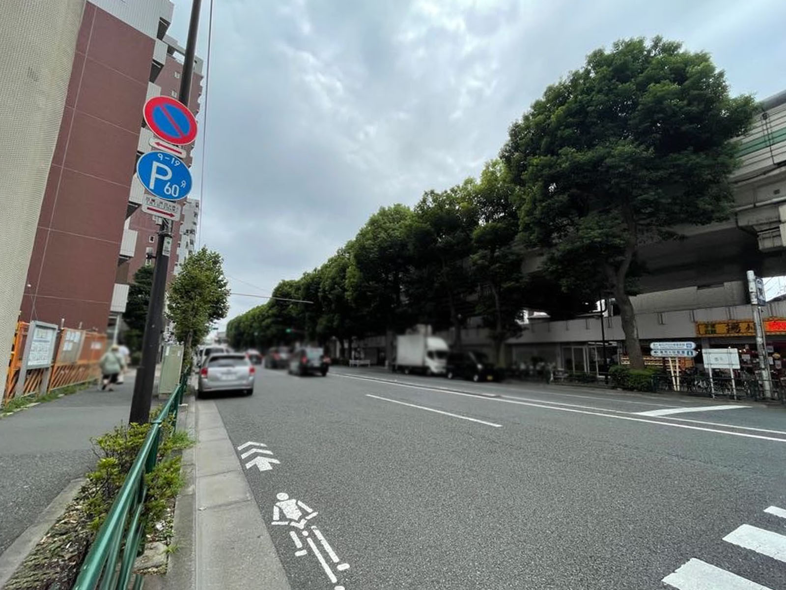 付近の日の出通り