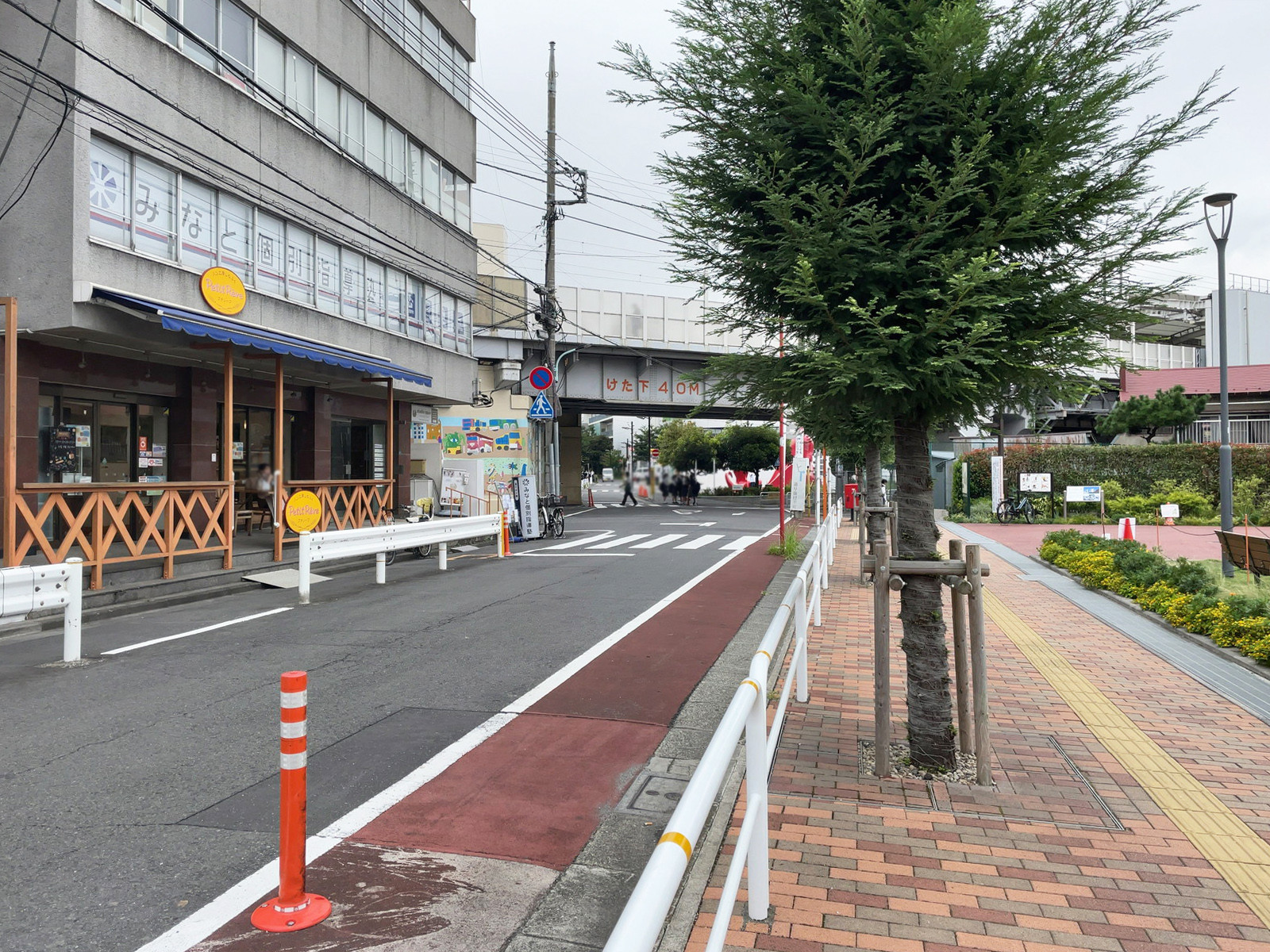 廣浦ビル前面の通り