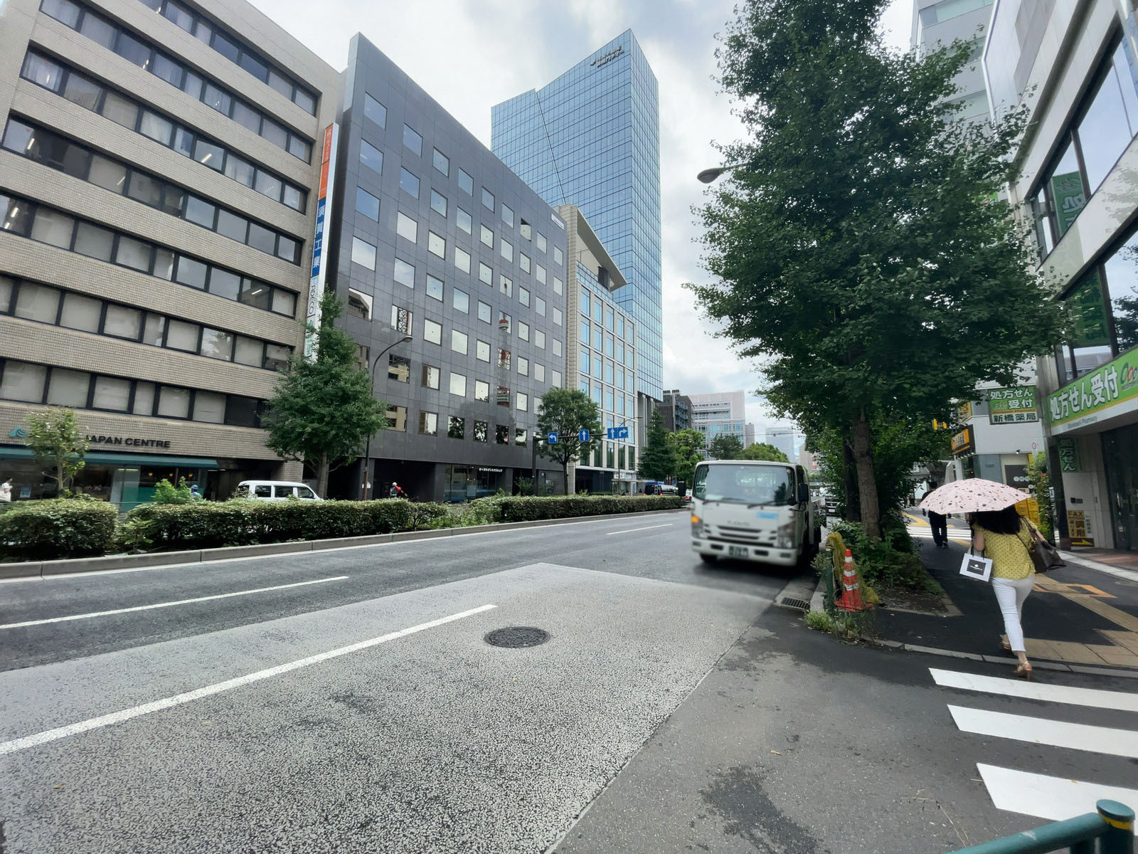 近くの日比谷通り