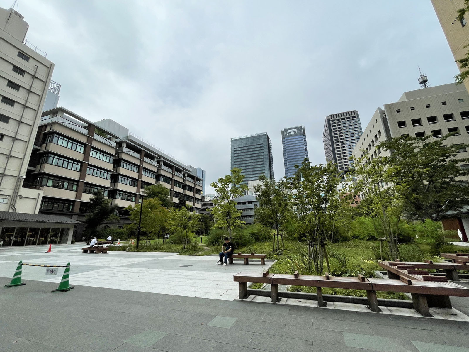 向かいの坂本町公園