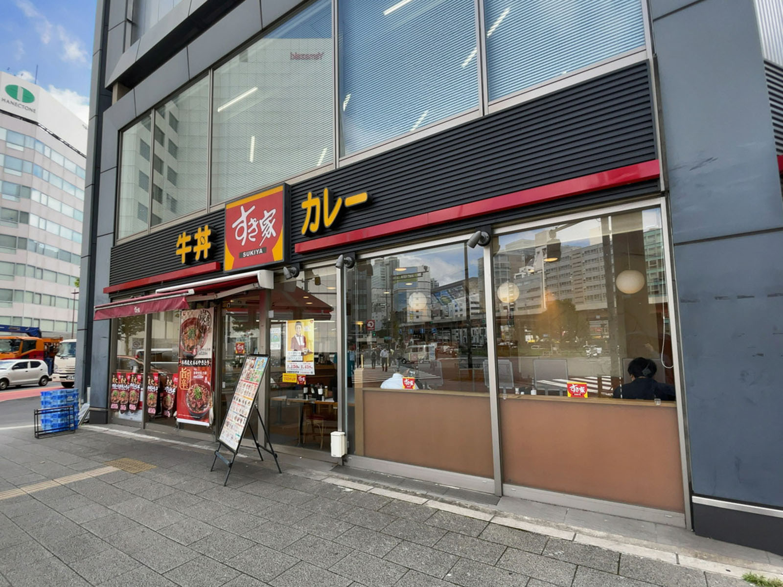 徒歩2分のすき家 秋葉原駅岩本町店