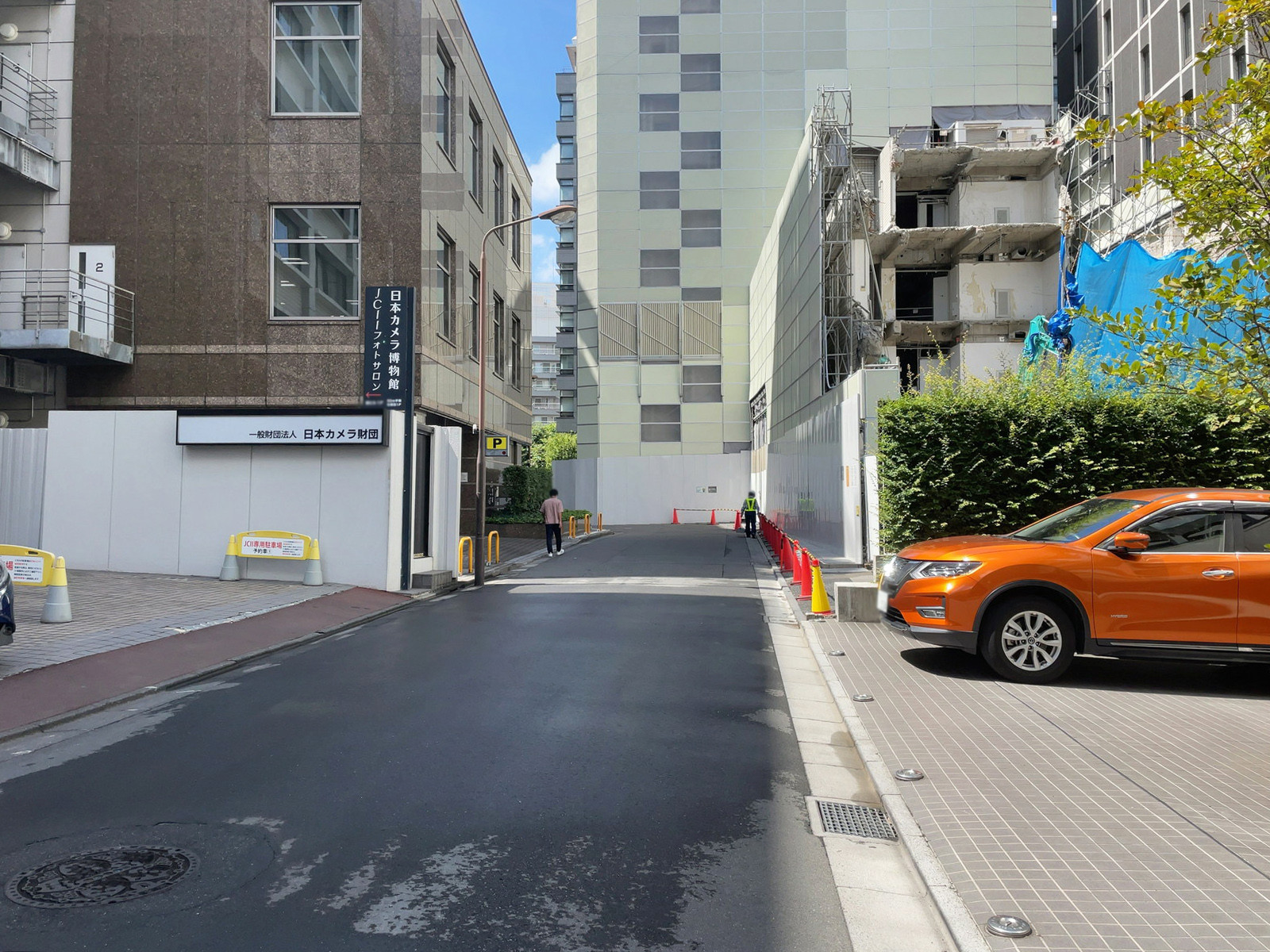 理工図書ビル前面の通り
