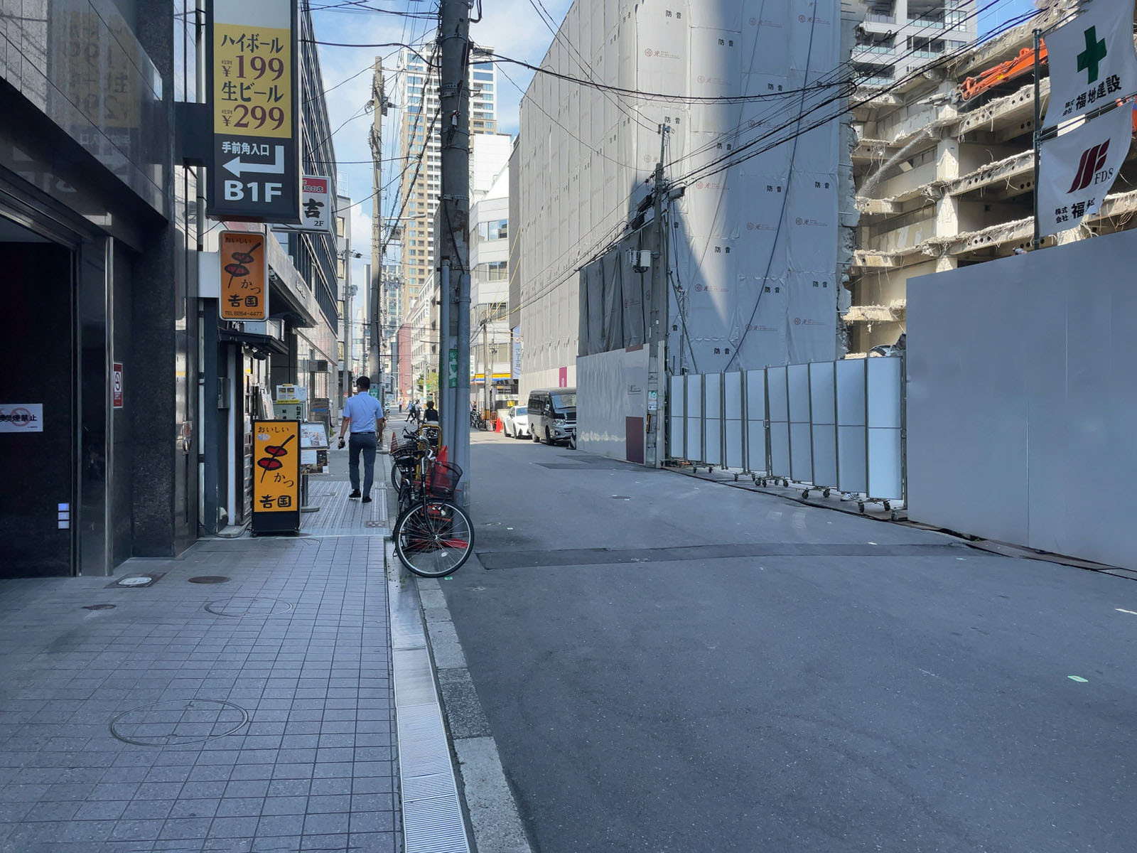 辰野本町ビル前面の通り