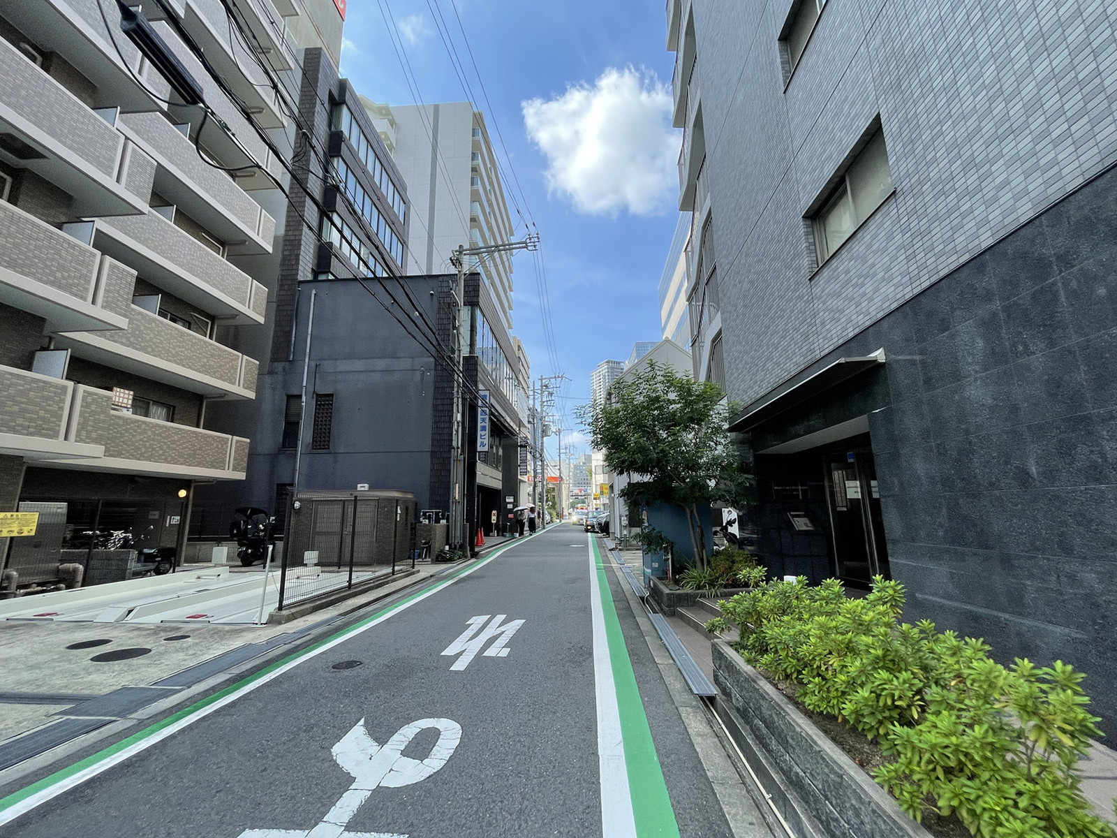 清洲西天満ビル前面の通り