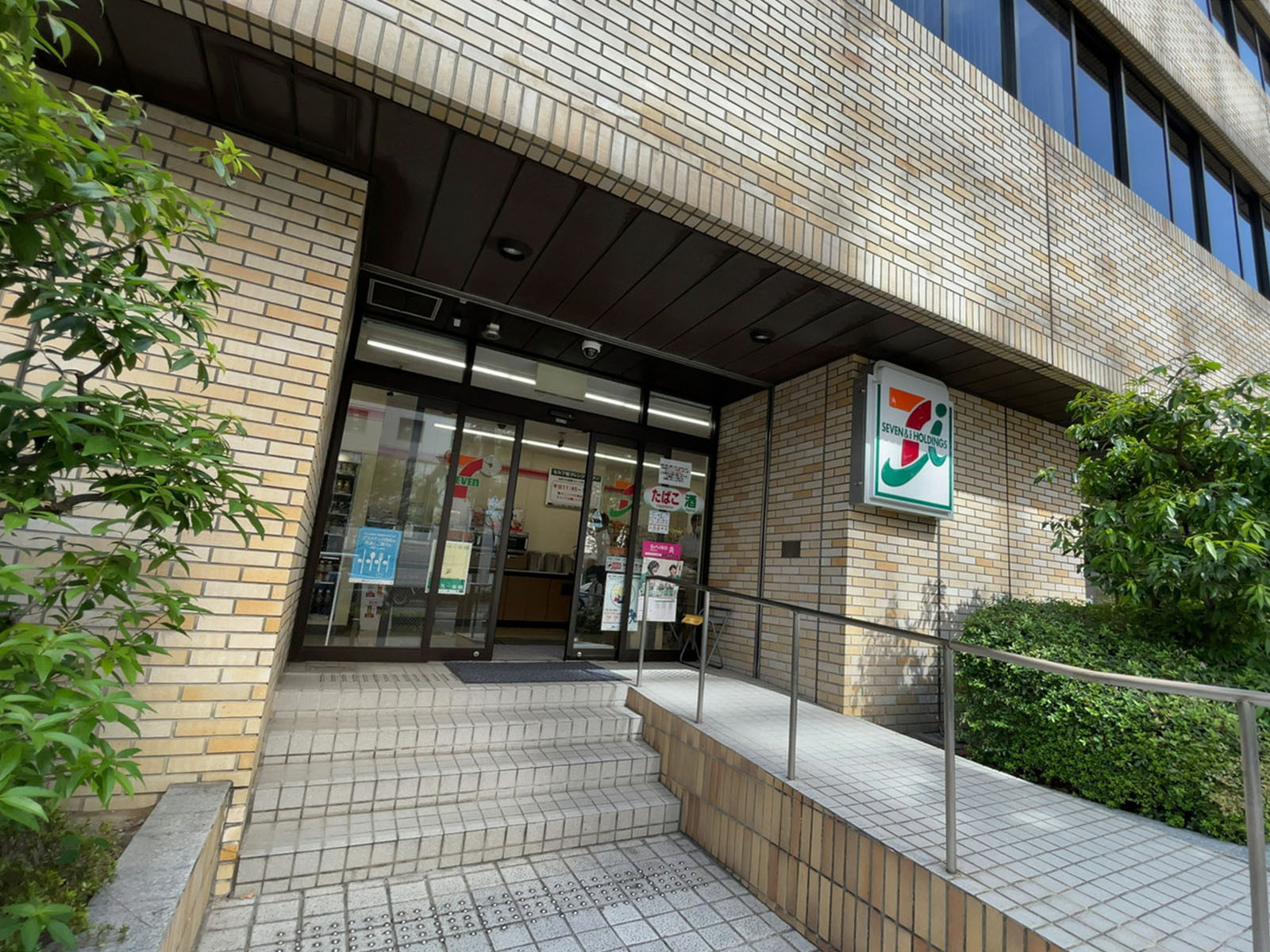徒歩2分のセブンイレブン大阪西天満1丁目店