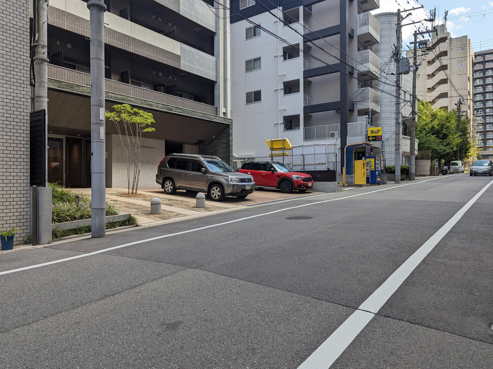 玉村ビル前面の通り