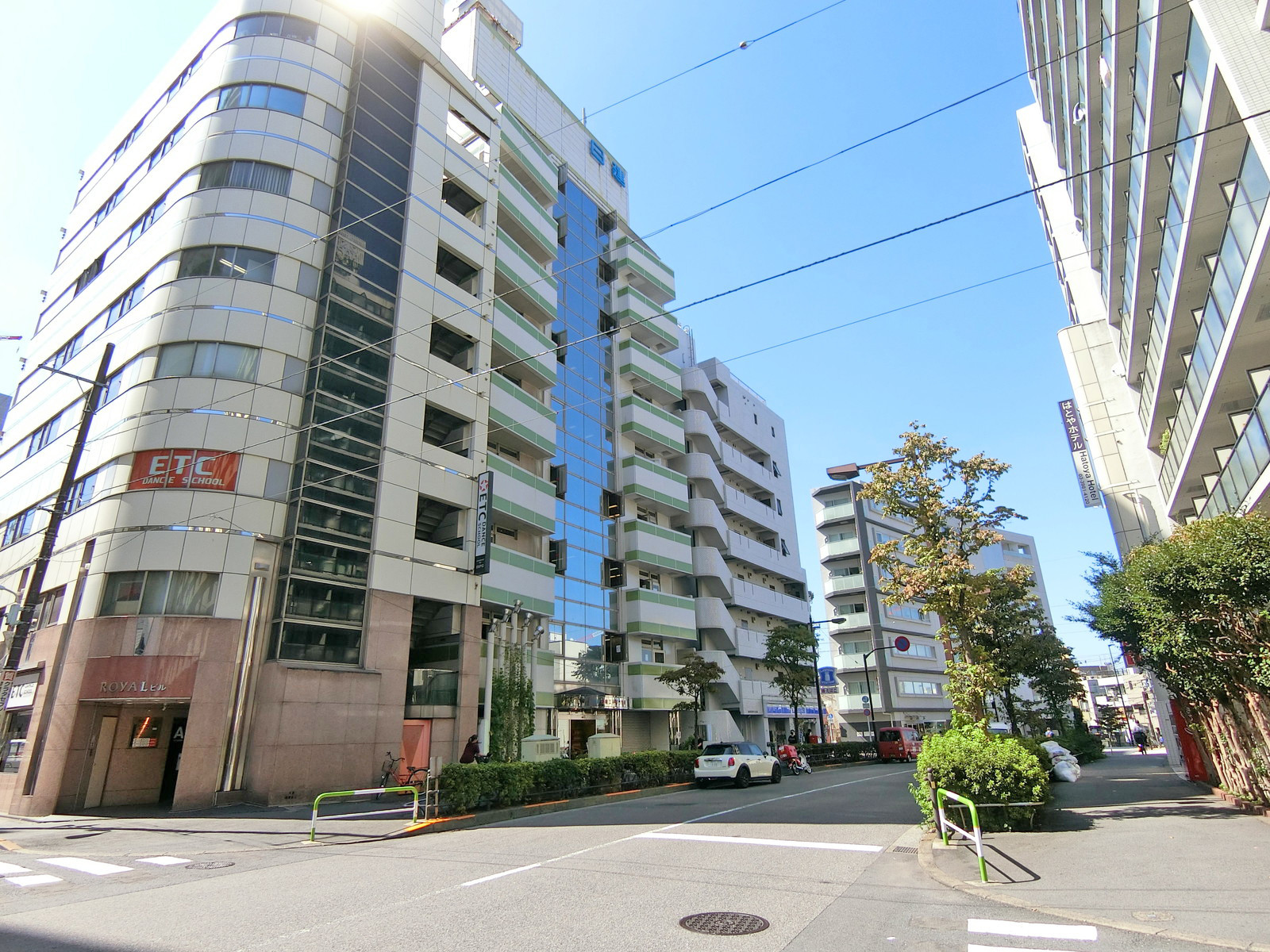 ノーブル池袋周辺はオフィスや店舗が多いエリア
