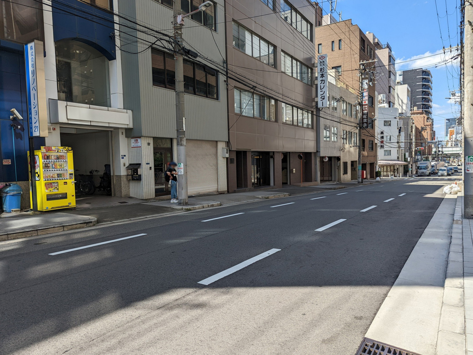 オフィス前面の通り