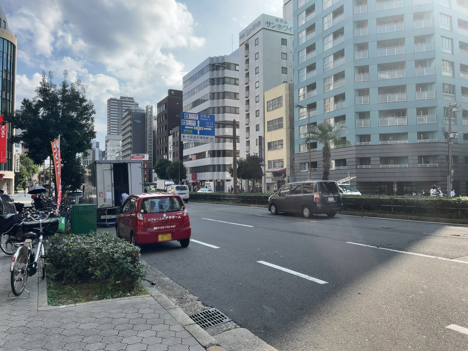 大拓ビル20前面の谷町筋