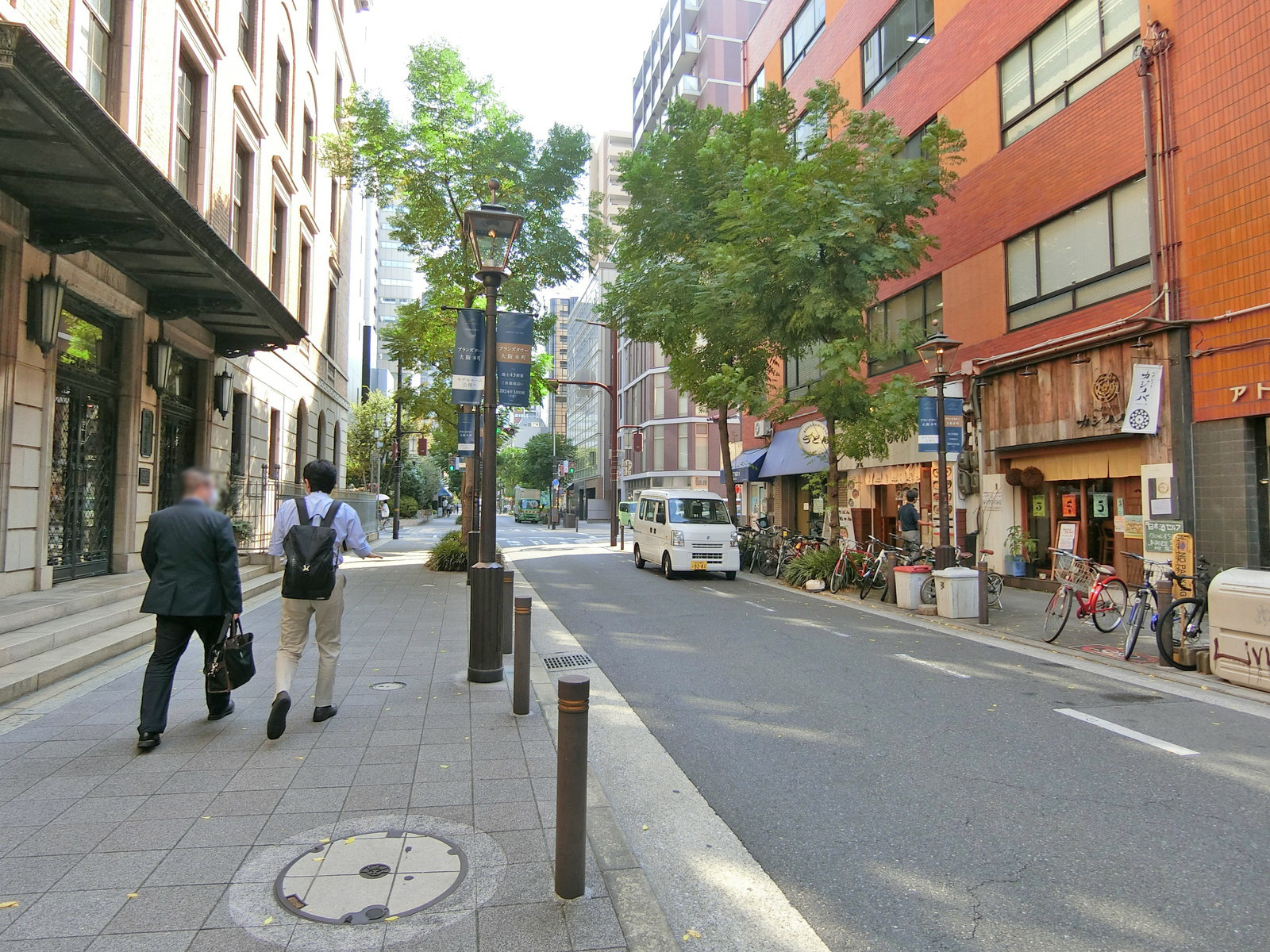 reA bldg前面の通り