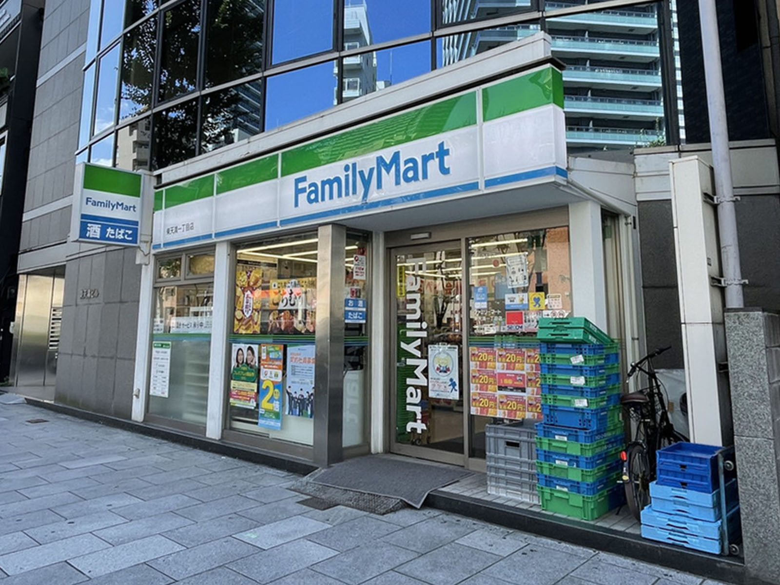 徒歩4分のファミリーマート東天満1丁目店
