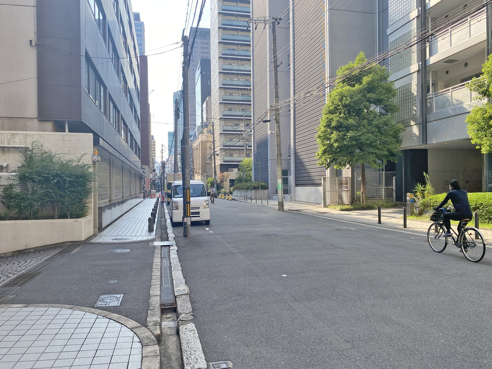 I.S.Oビル前面の通り