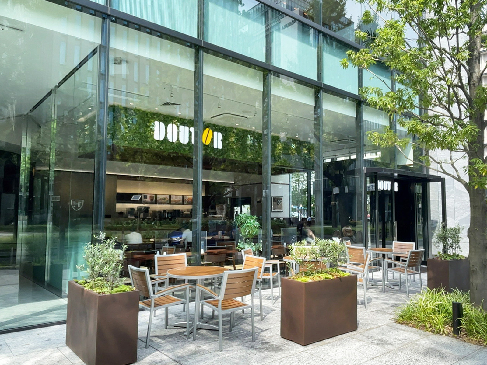徒歩2分のドトールオービック御堂筋ビル店
