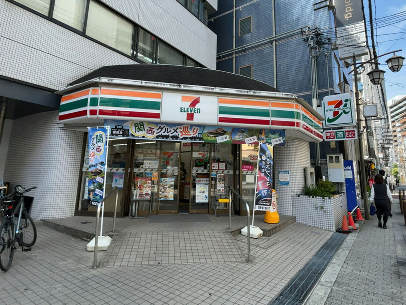 徒歩1分のセブンイレブン大阪西天満4丁目店