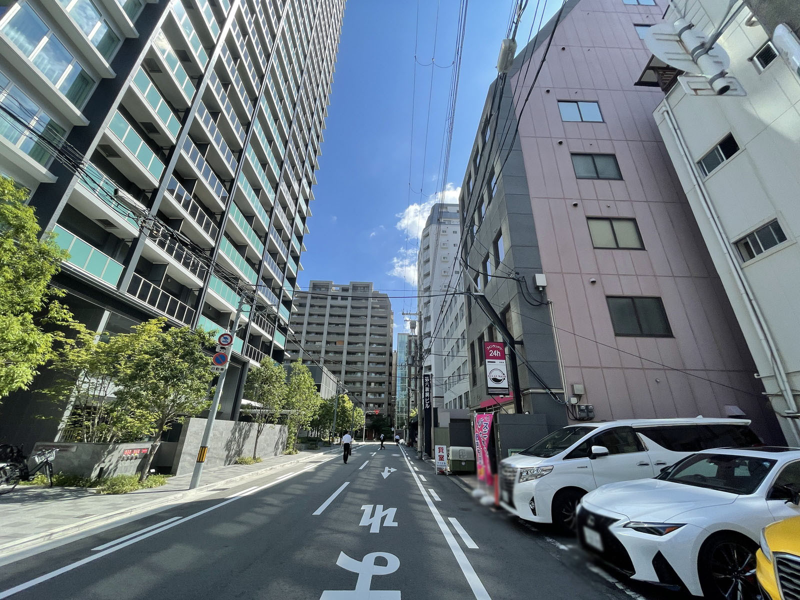T.Yビル前面の通り