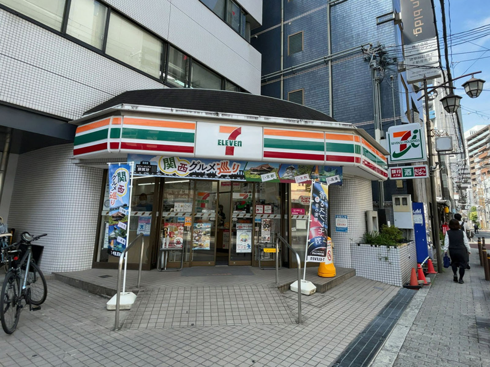 徒歩1分のセブンイレブン大阪西天満4丁目店