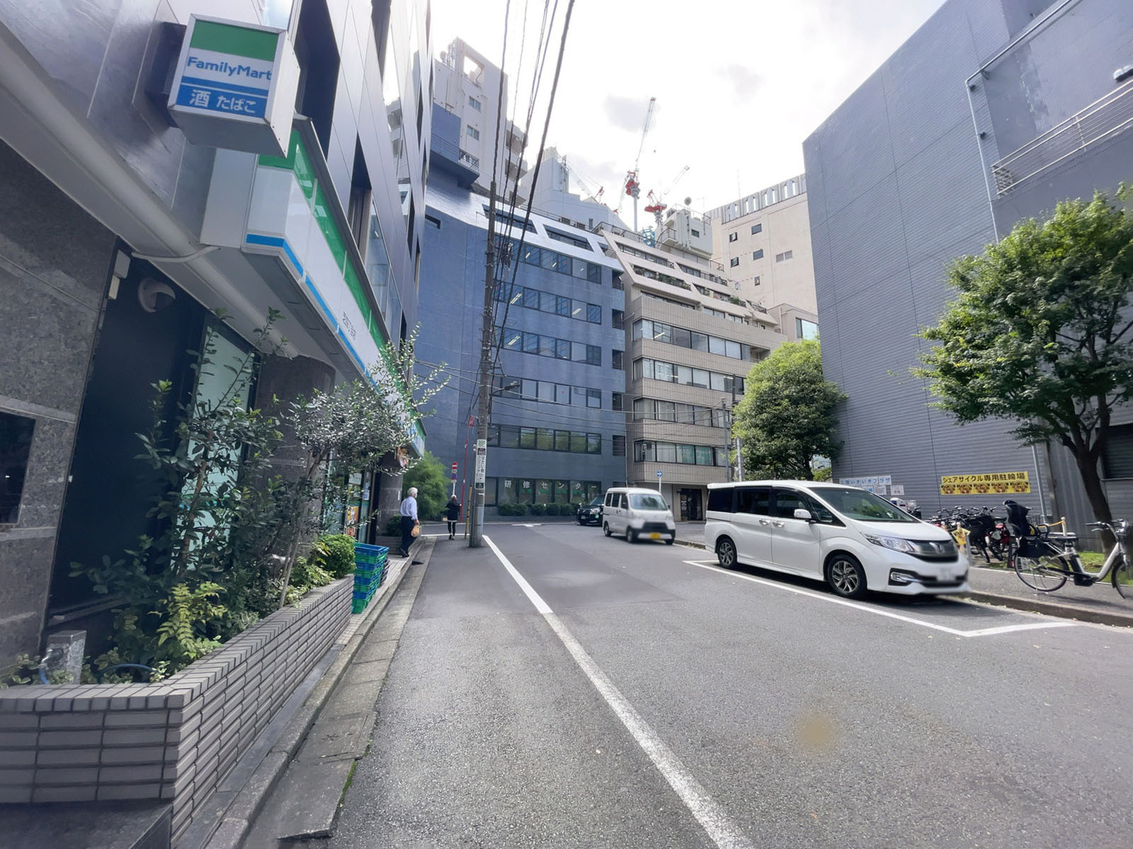 VORT三田駅前 前面の通り
