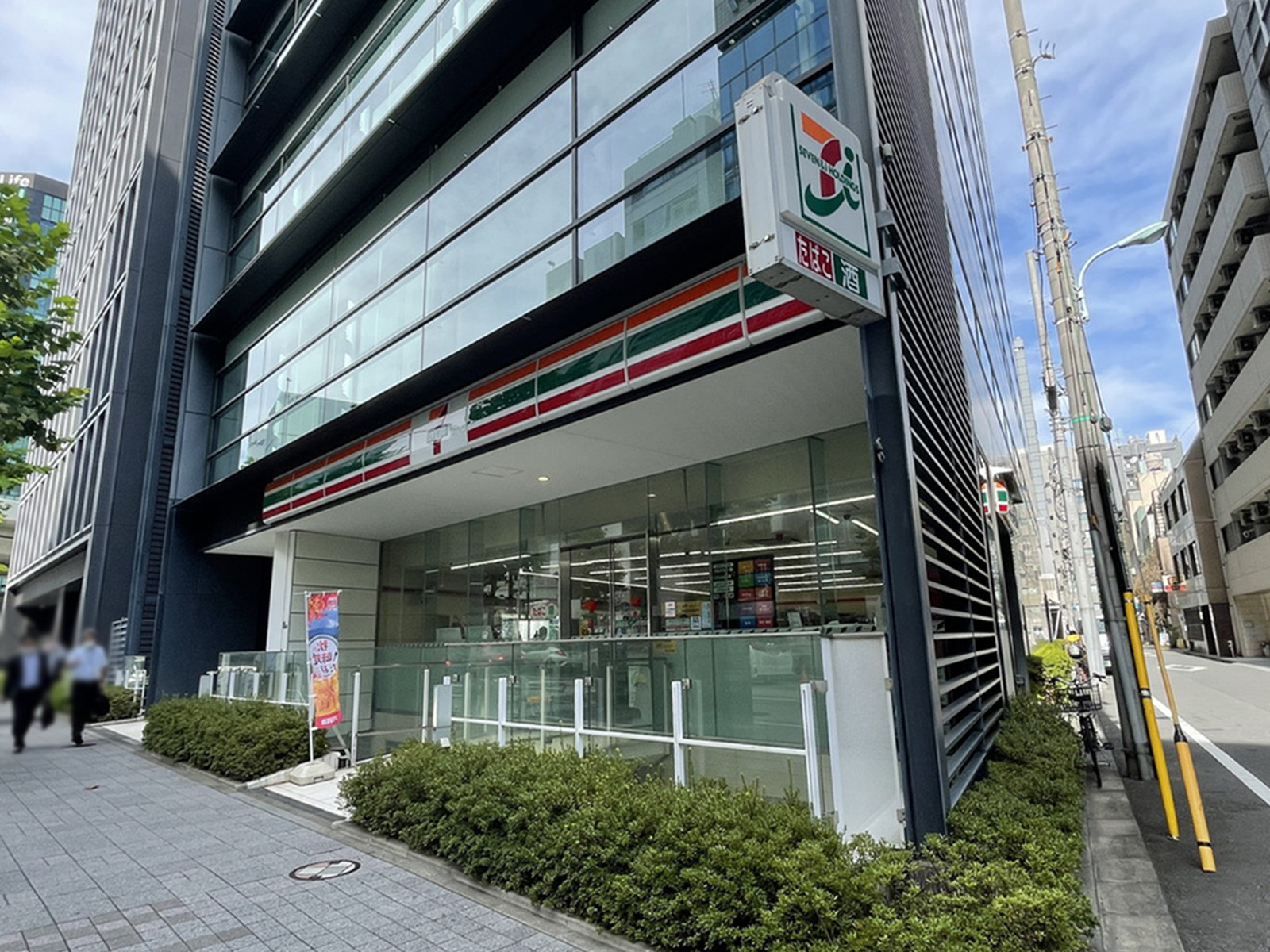 徒歩1分のセブンイレブン日本橋本町1丁目店