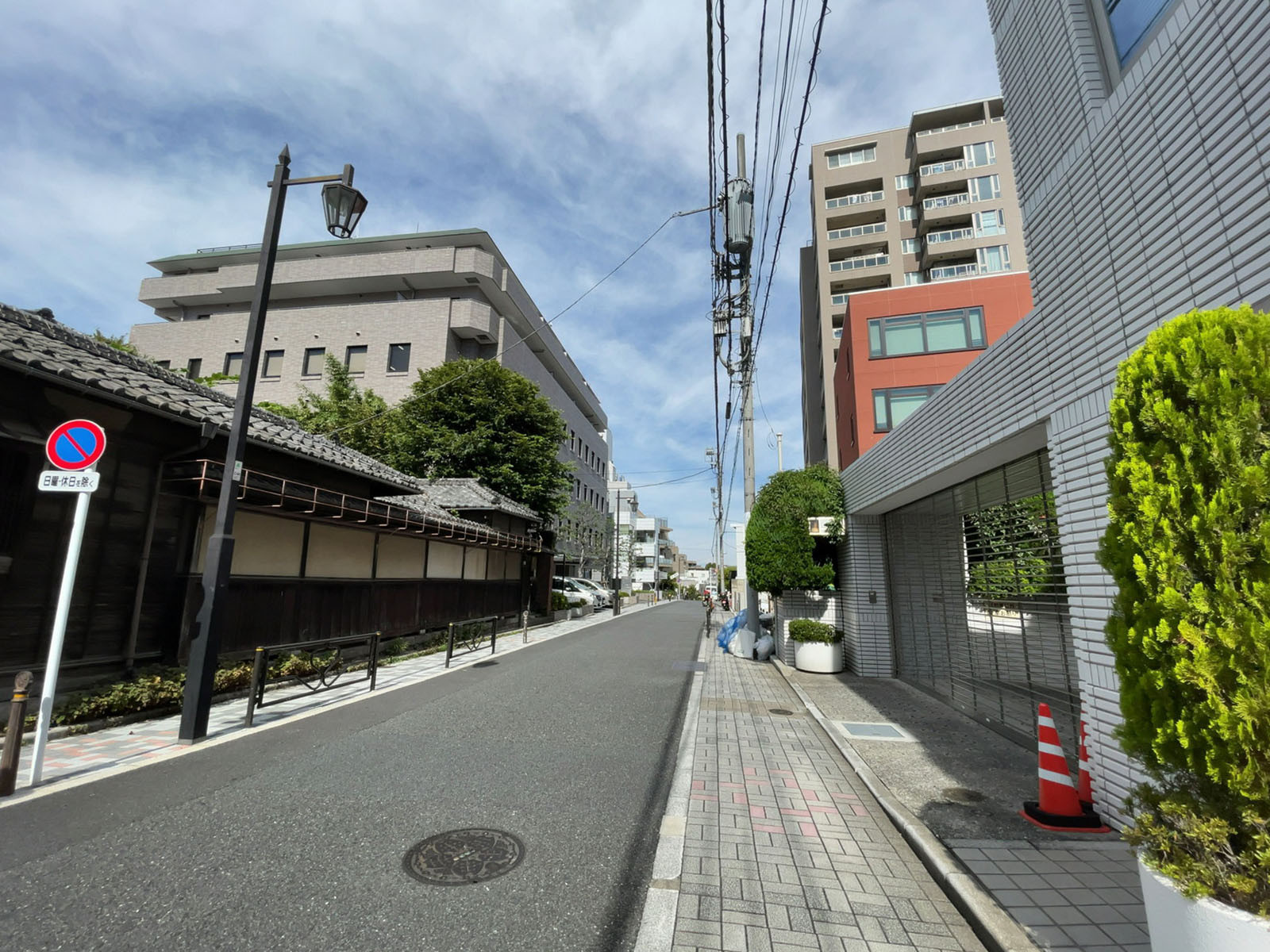 TSKビル前面の通り