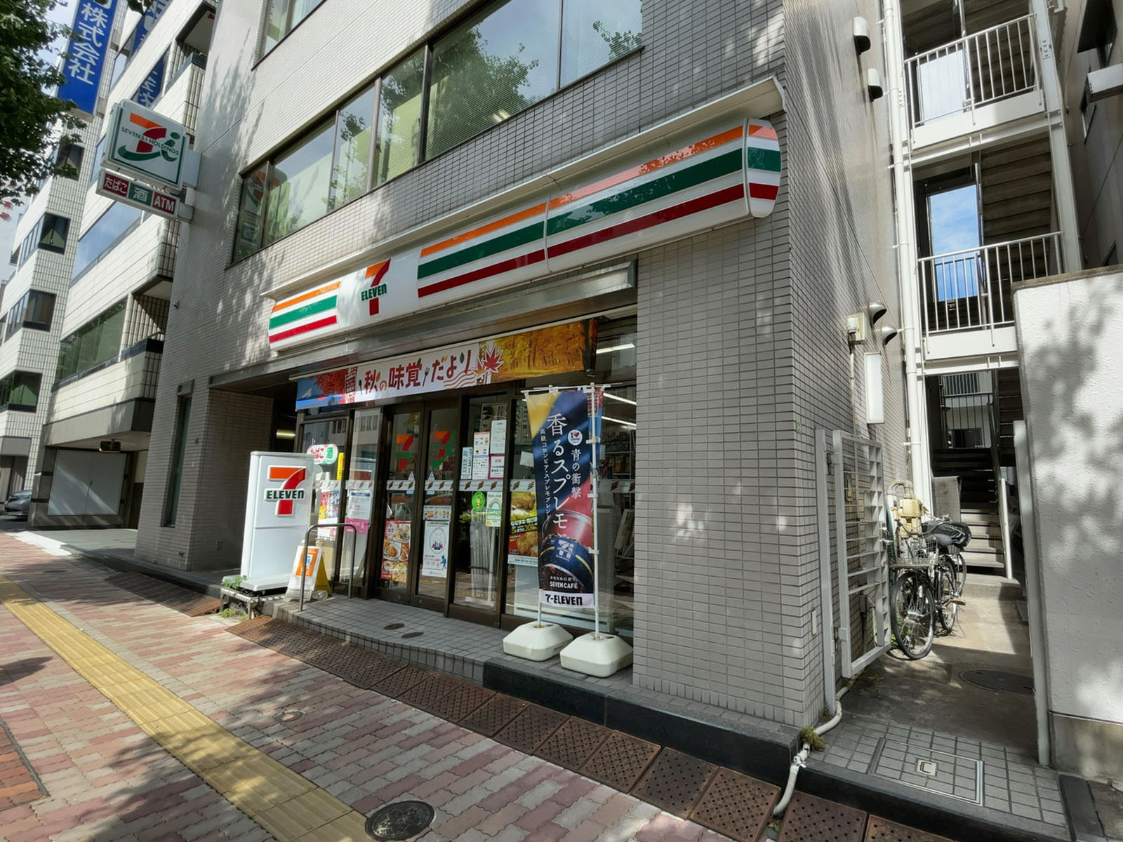 徒歩3分のセブンイレブン 文京本郷4丁目店