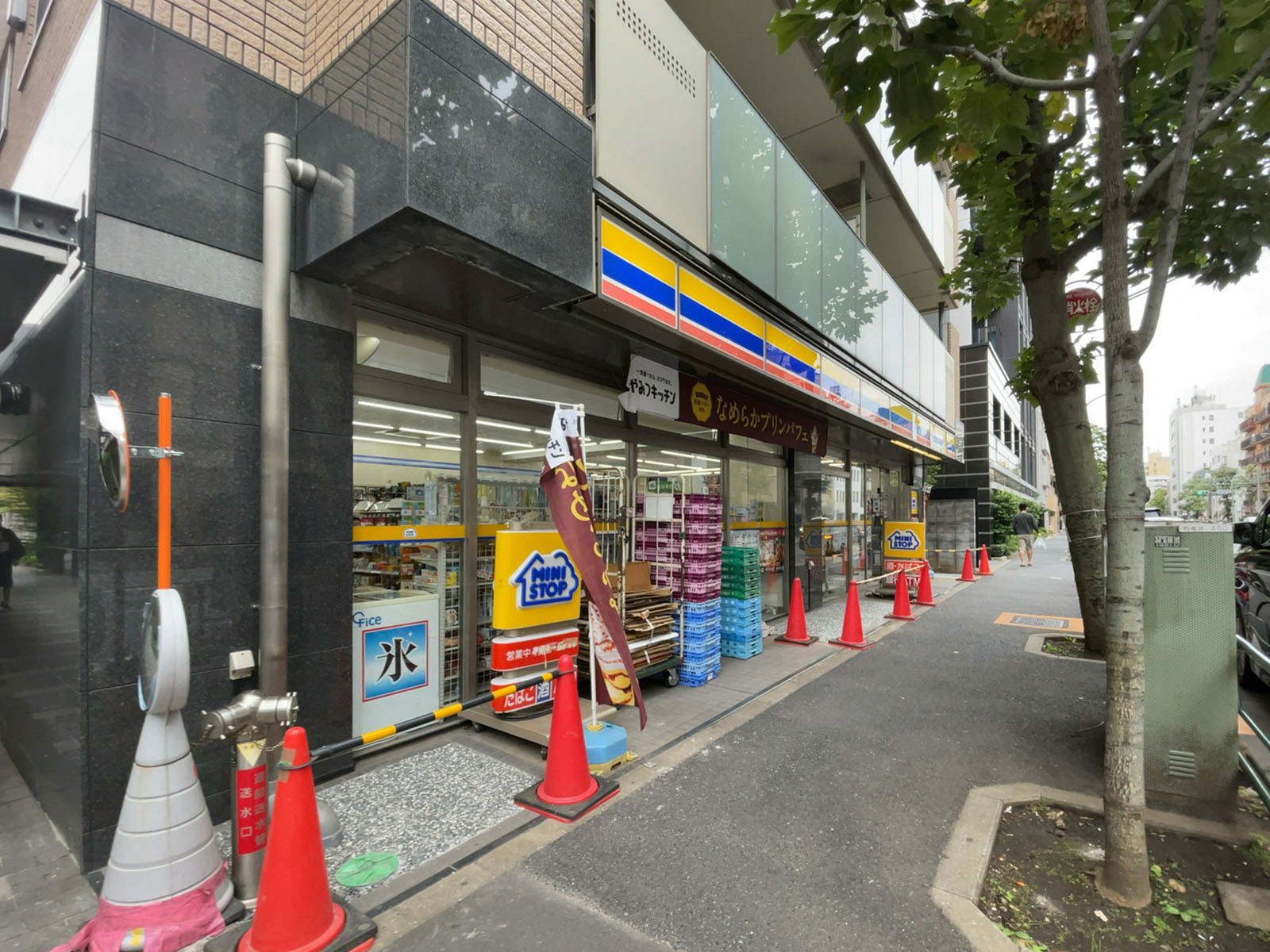 徒歩2分のミニストップ 新宿大京町店