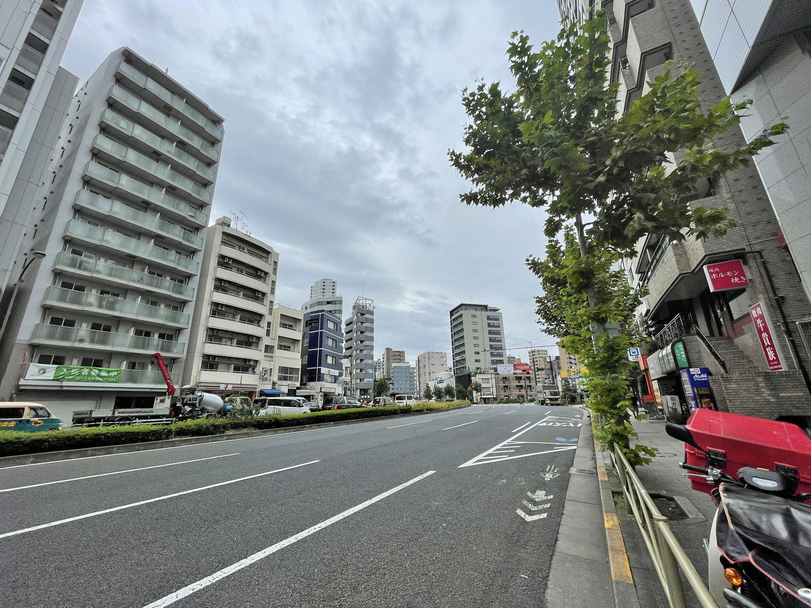 IEIイマス高輪ビル前面の通り