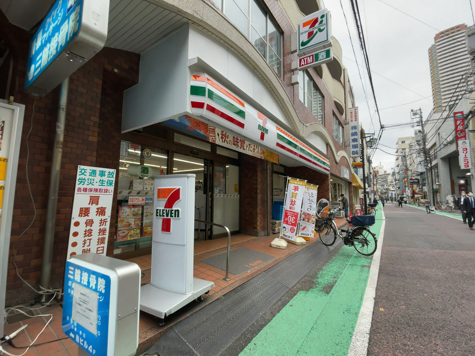 徒歩2分のセブンイレブン 新宿曙橋通り店