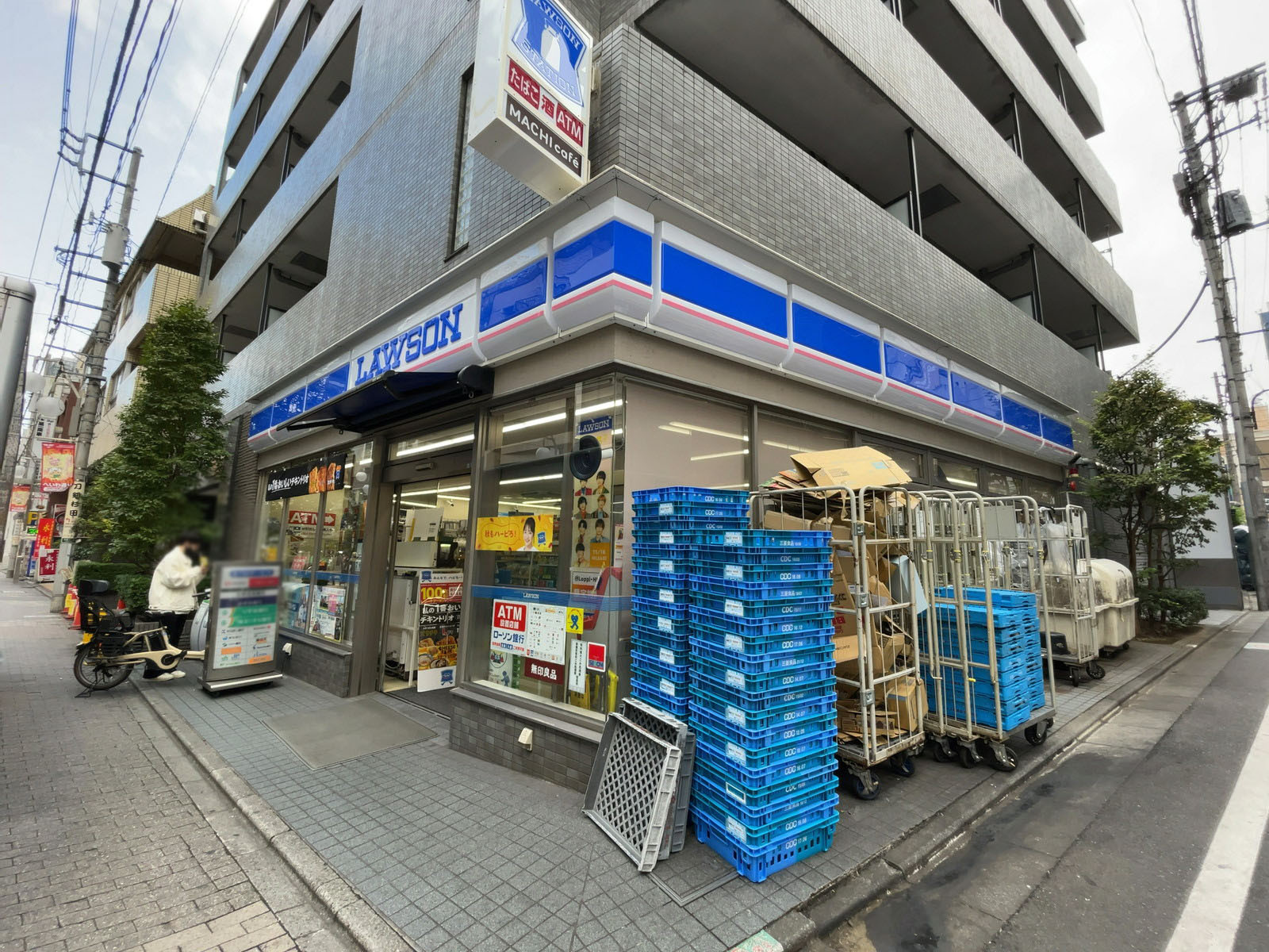 徒歩1分のローソン 池袋一丁目店