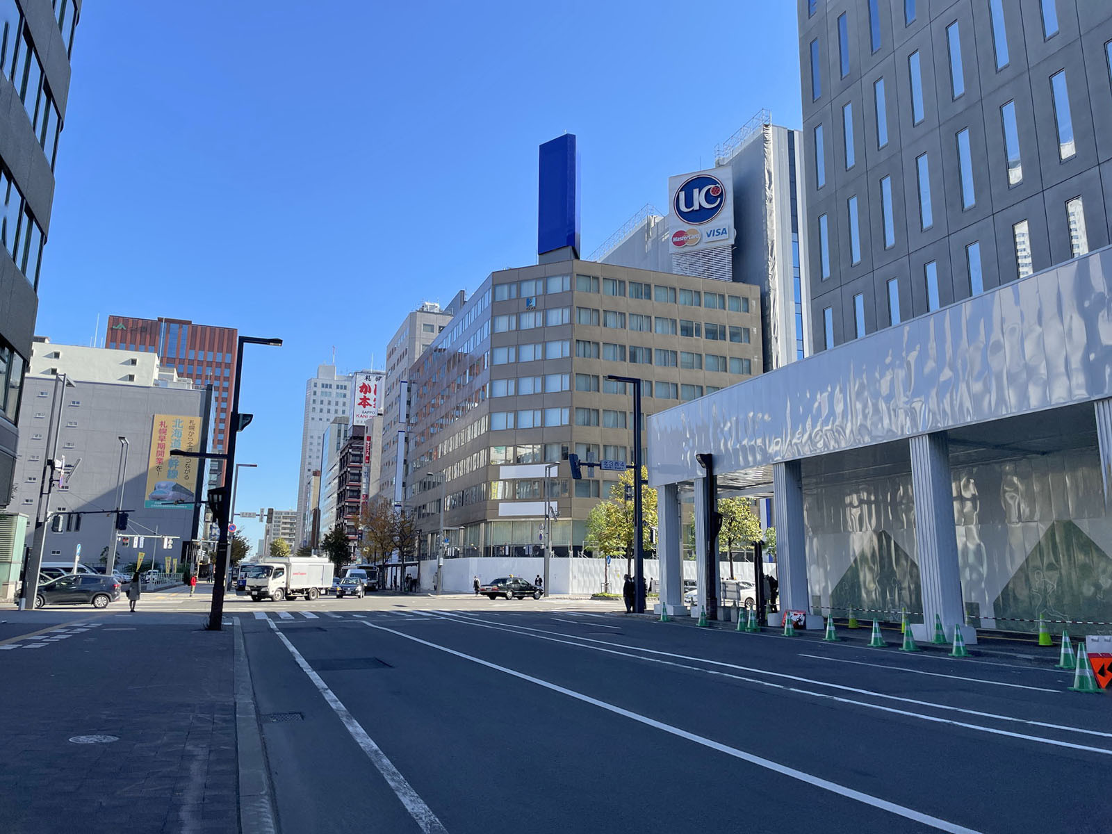 ニュー札幌ビル前面の通り
