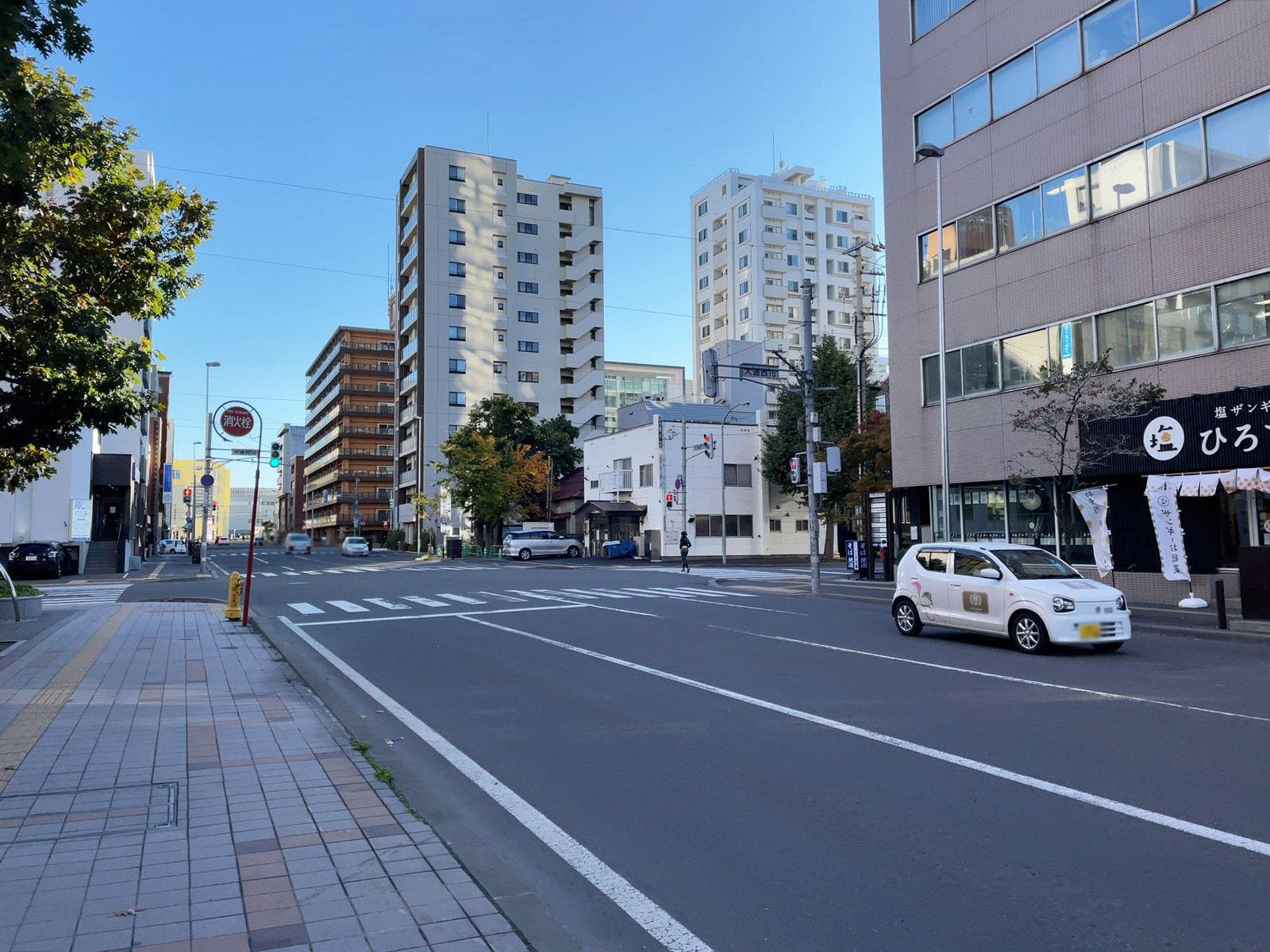 LASCOM15ビル前面の福住・桑園通