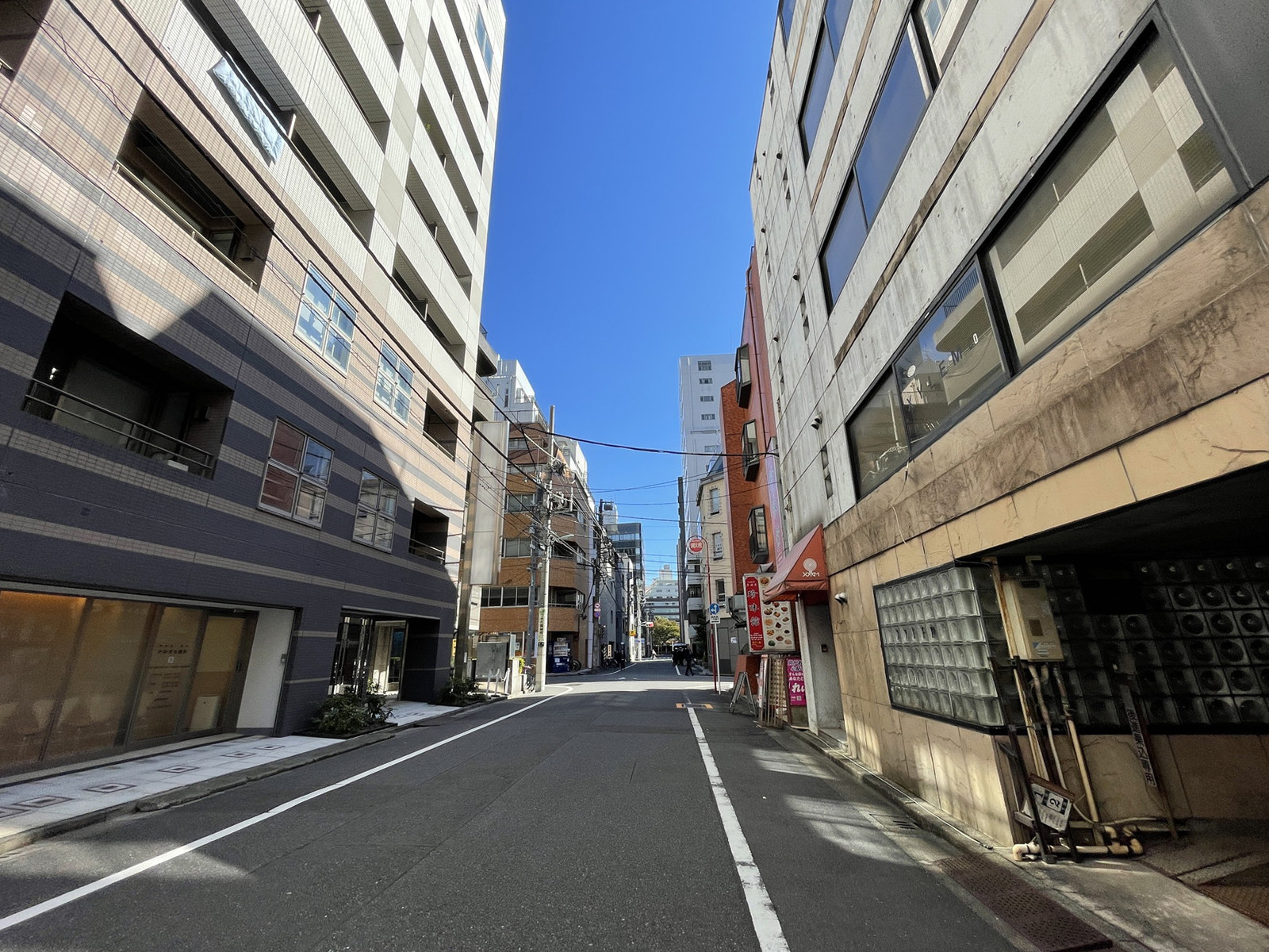 CAMEL TSUKIJI 2前面の通り