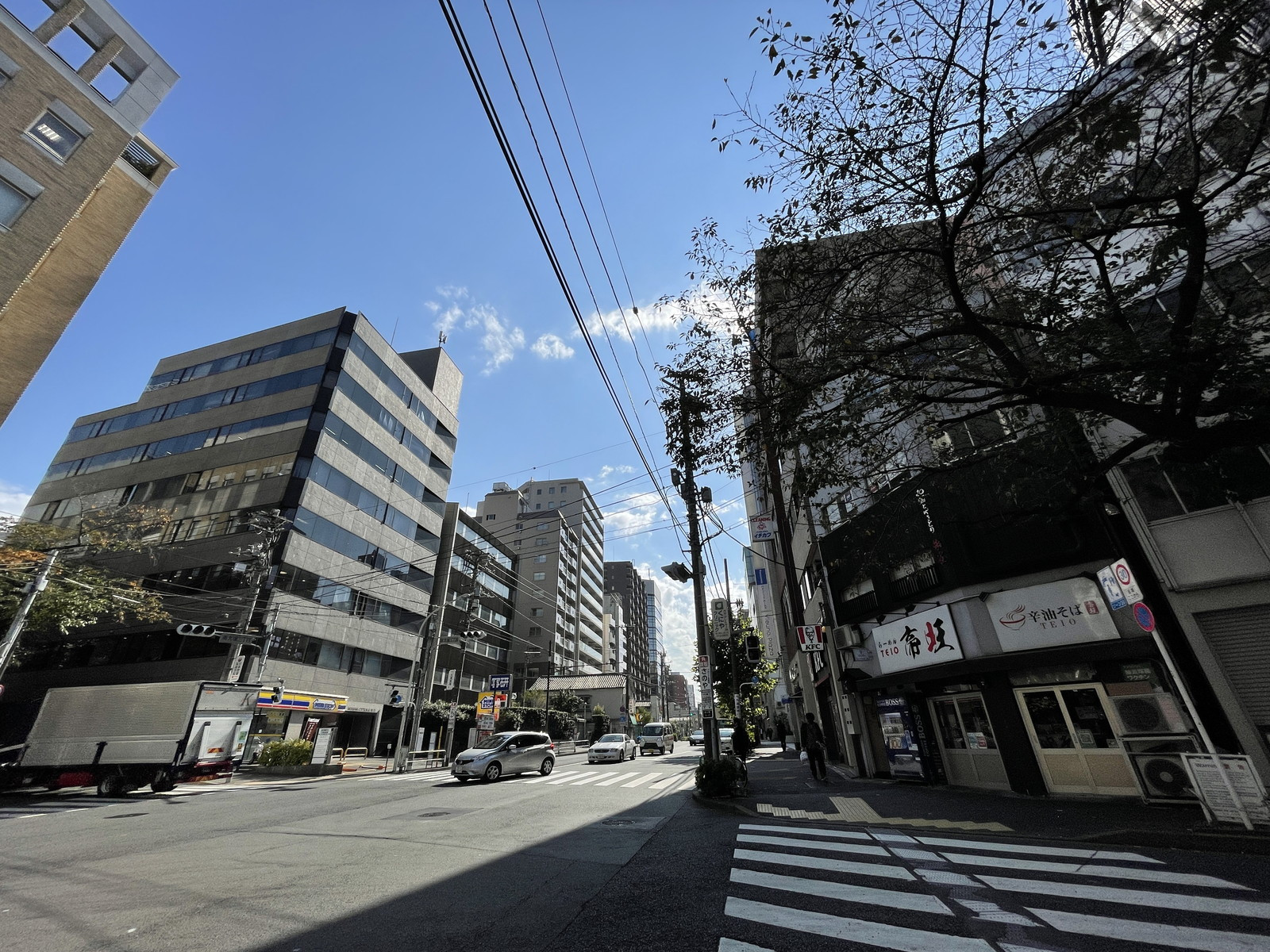至近の南大塚3丁目交差点