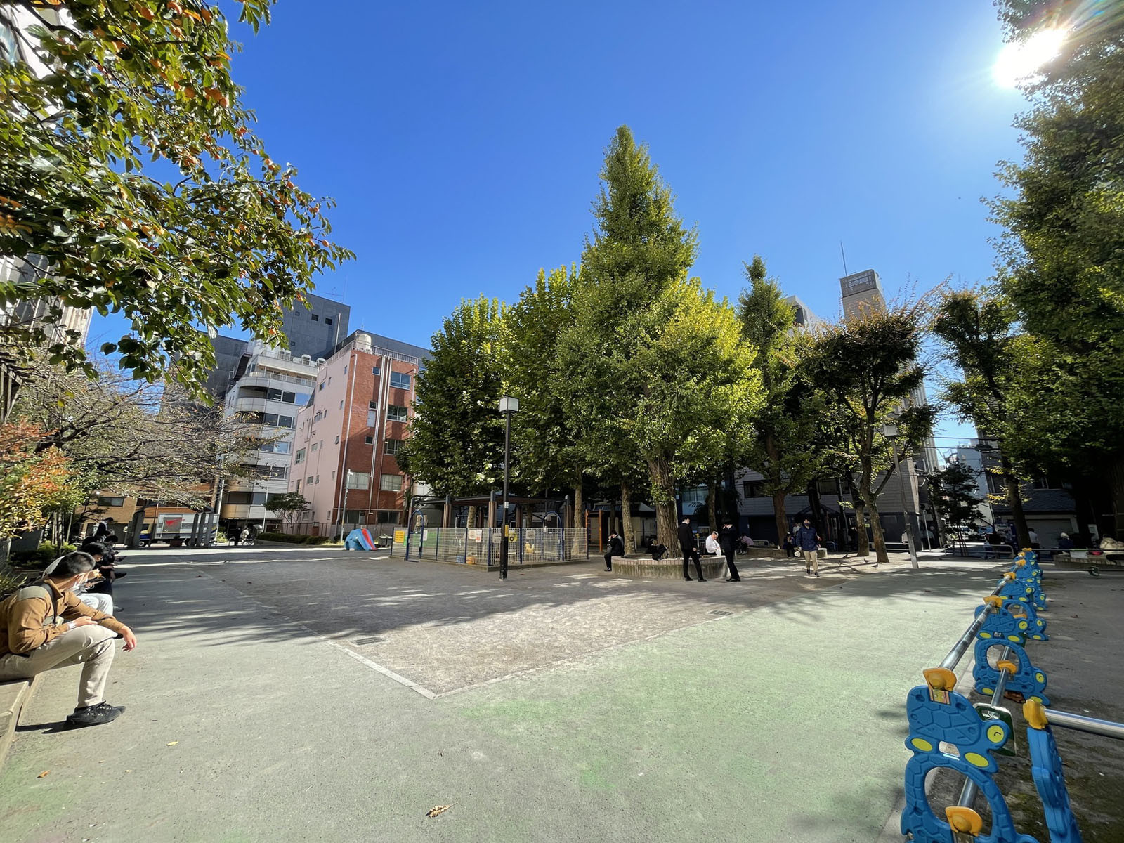 近くの西町公園