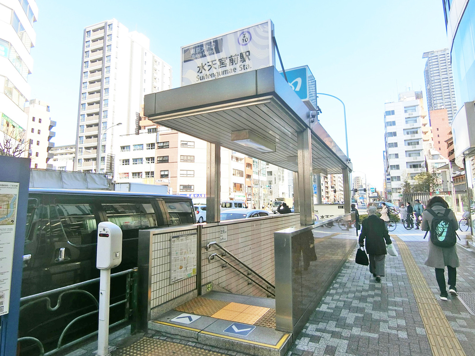 最寄りの「水天宮前駅」