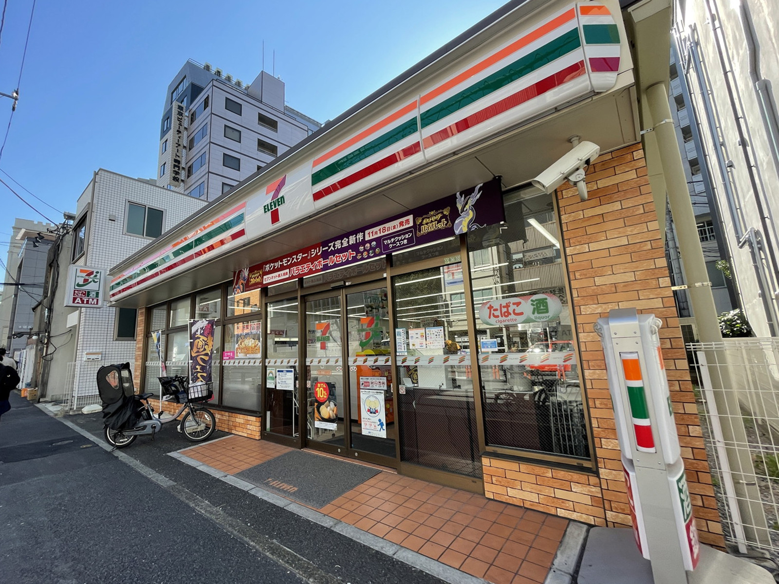 徒歩1分のセブンイレブン本郷三丁目駅前店