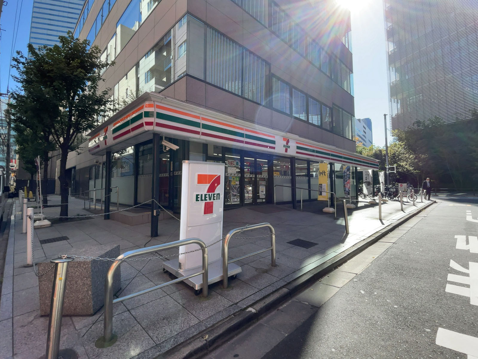 徒歩1分のセブンイレブン 港区溜池山王店