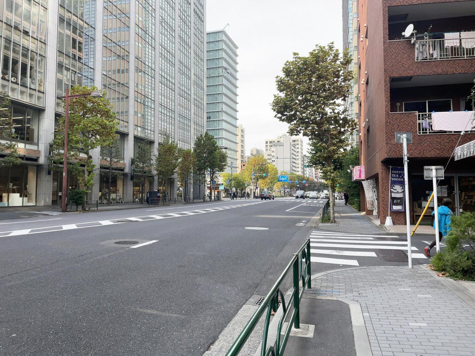 スプラウト日本橋浜町前面の清洲橋通り