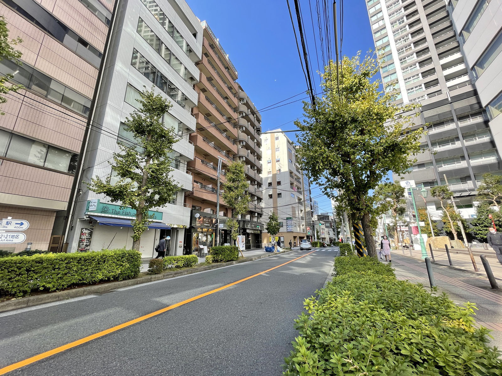 横浜DKビル前面の通り