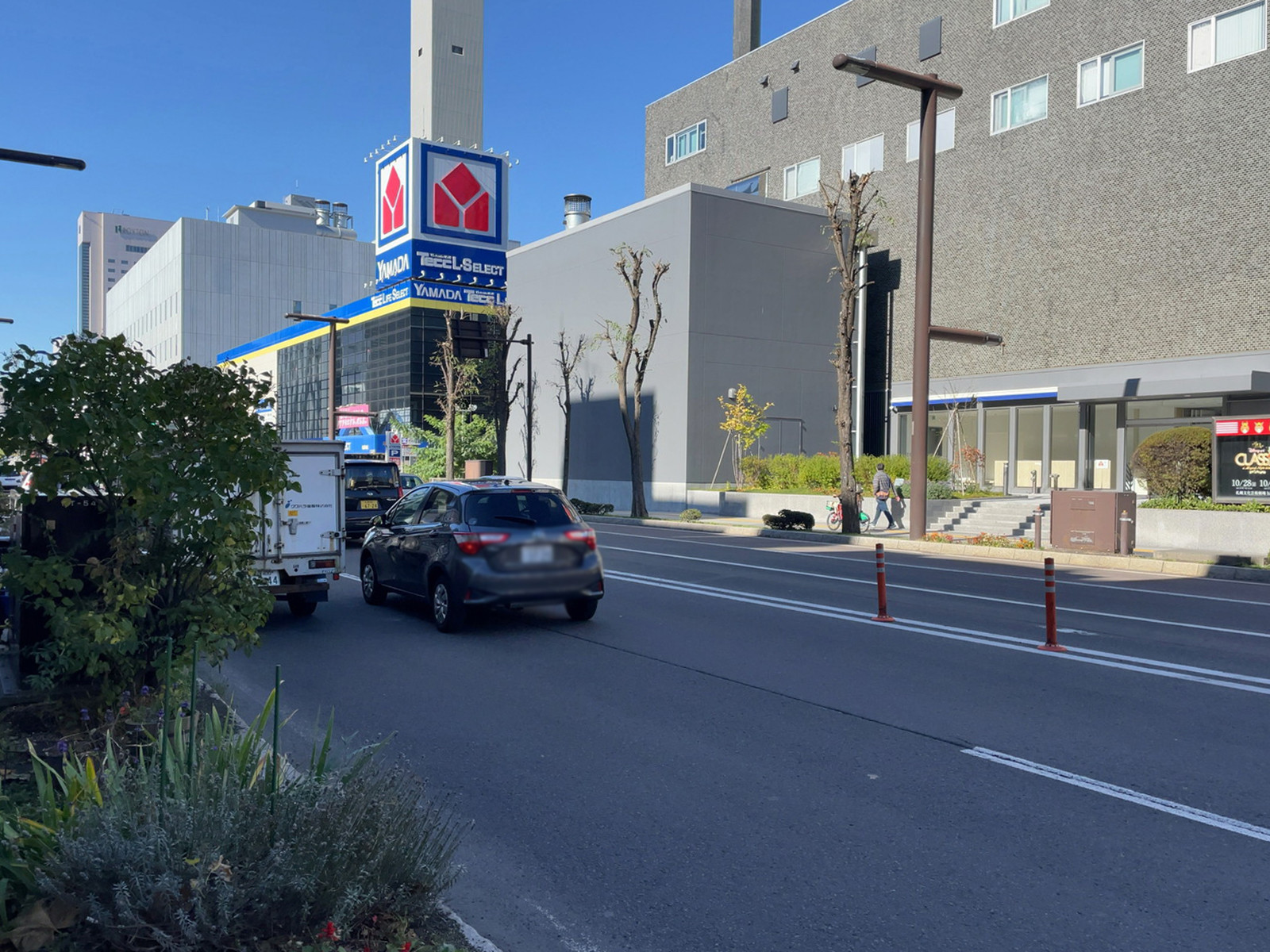 北一条第一生命ビル前面の通り