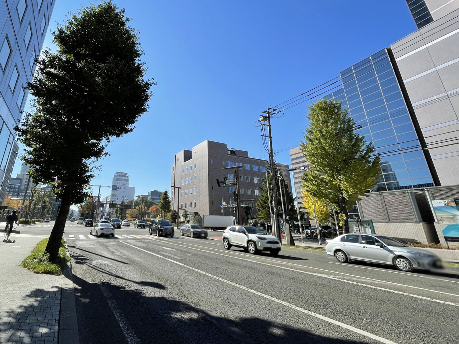 原田ビル前面の通り